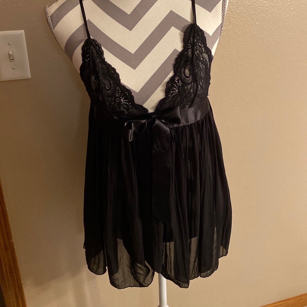 Womens Victoria Secret lingerie top size small